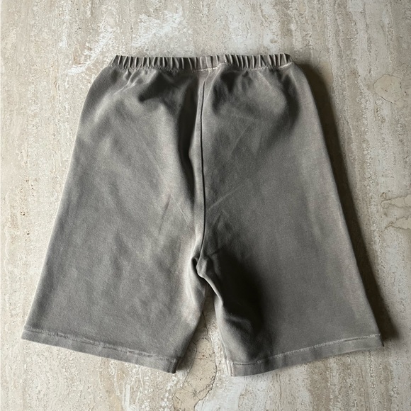NWOT SKIMS Shorts XS - Picture 1 of 4